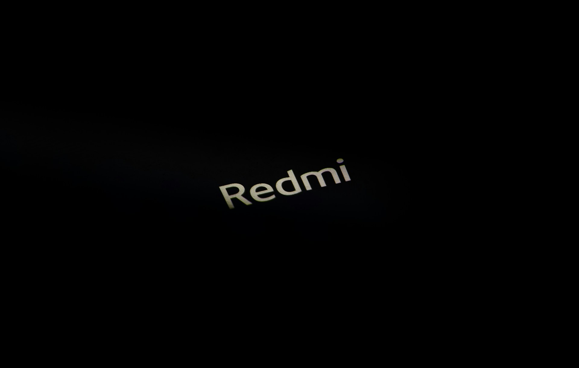 샤오미, 스냅드래곤 8s Gen 4 탑재한 Redmi Turbo 4 Pro 중국 출시